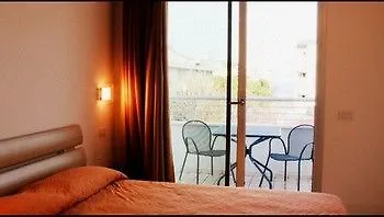 Residence Ilario Suite Hotel リッチョーネ 2*,  イタリア