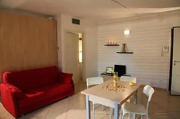 Residence Ilario Suite Hotel リッチョーネ